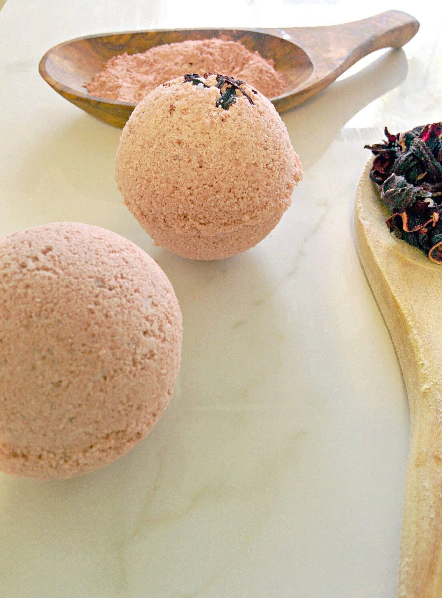 JACQ'S - JACQ's Hibiscus & Aloe Organic Bath Bomb, photo 3 of 3