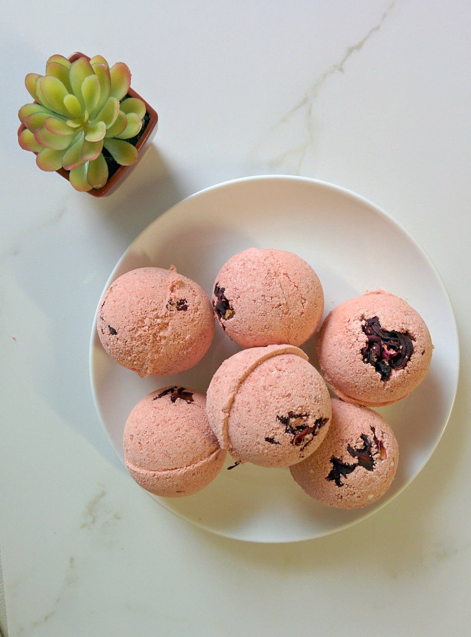 JACQ'S - JACQ's Hibiscus & Aloe Organic Bath Bomb, photo 1 of 3